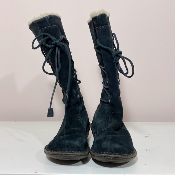 UGG Surfcat Suede Lace Up Boot Black 8 - Picture 2 of 8